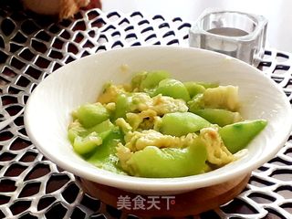 寶寶輔食必備：美味又營(yíng)養(yǎng)的絲瓜炒蛋做法 3