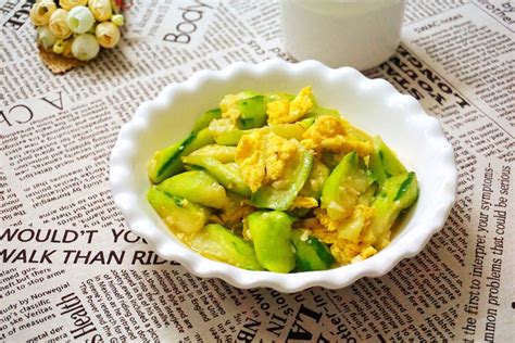 制作丝瓜炒蛋的步骤 2