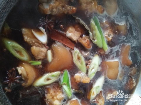 家常炖猪蹄的美味制作秘籍 4