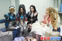 《星际争霸2：虫群之心》韩国发布现场 著名COS团体倾力捧场